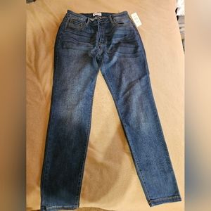1X ankle cut blue jeans
